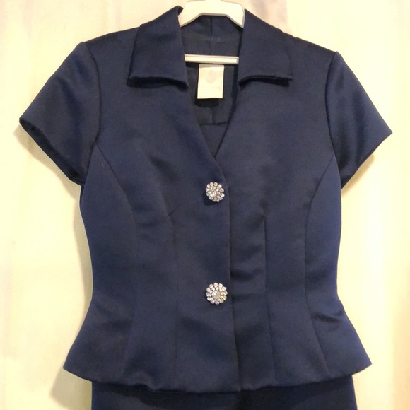 Watters and Watters Mother of the Bride 2 piece suit - Picture 2 of 10